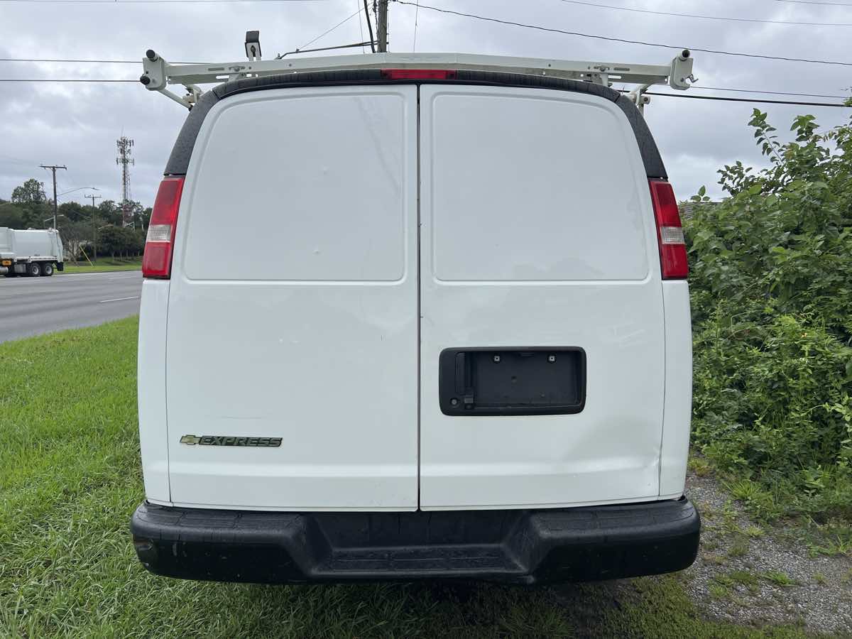 2019 Chevrolet Express Cargo Van photo 16