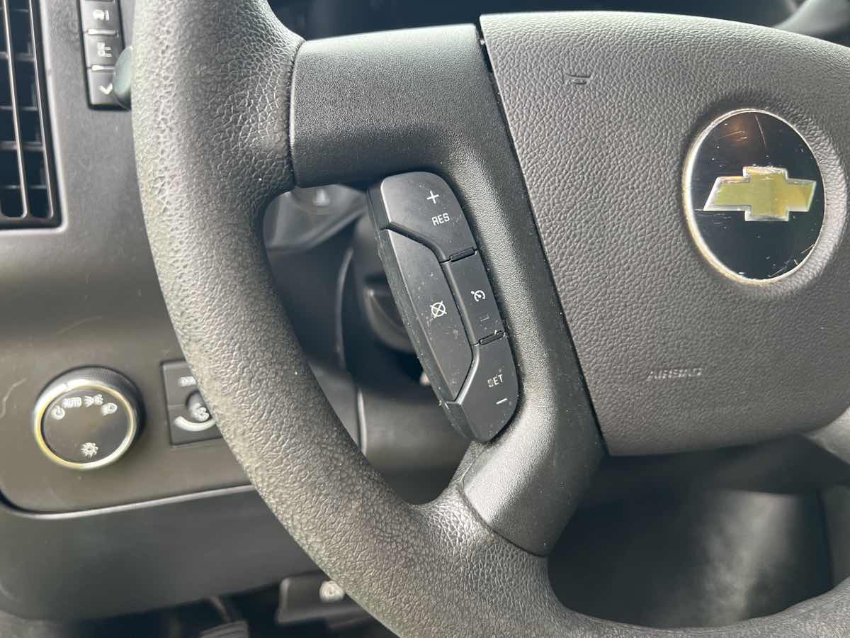 2019 Chevrolet Express Cargo Van photo 4