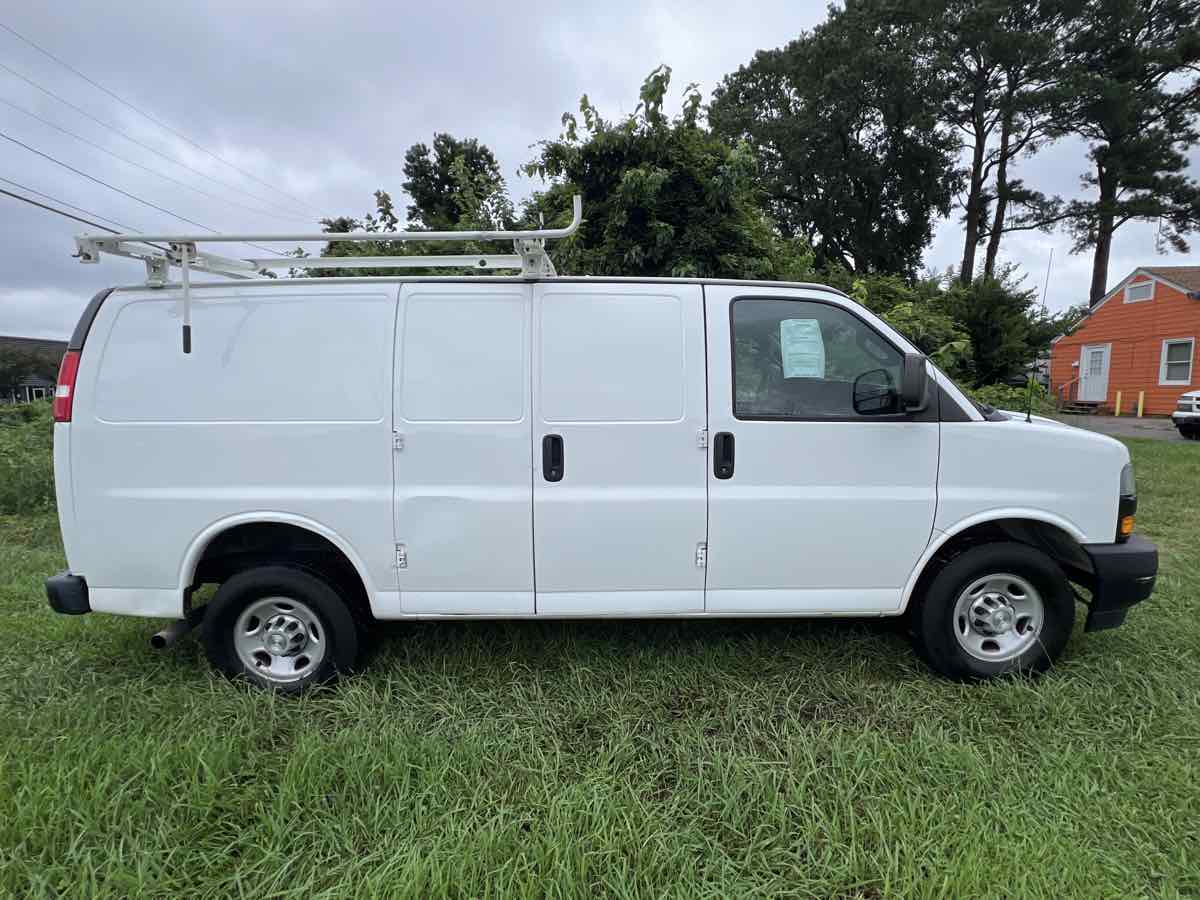 2019 Chevrolet Express Cargo Van photo 12