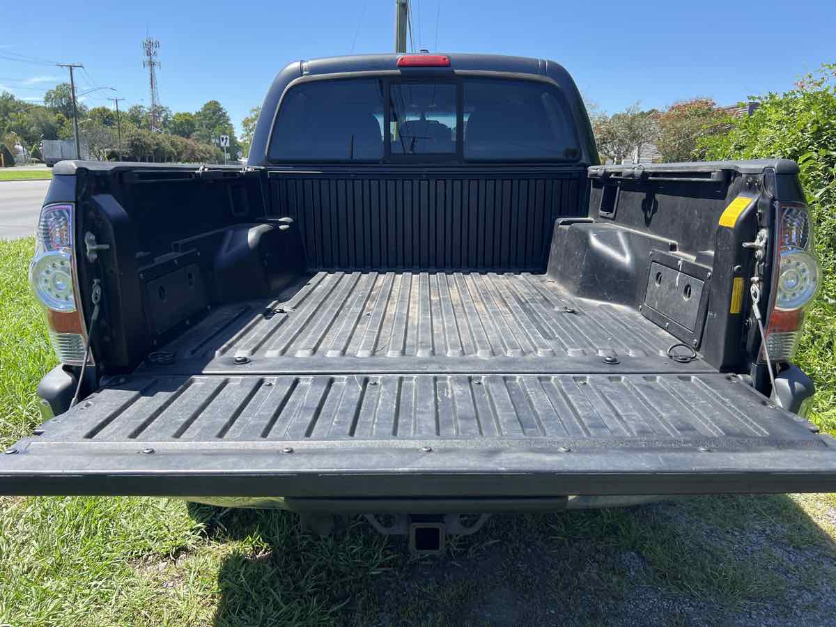 2009 Toyota Tacoma SR5 photo 14