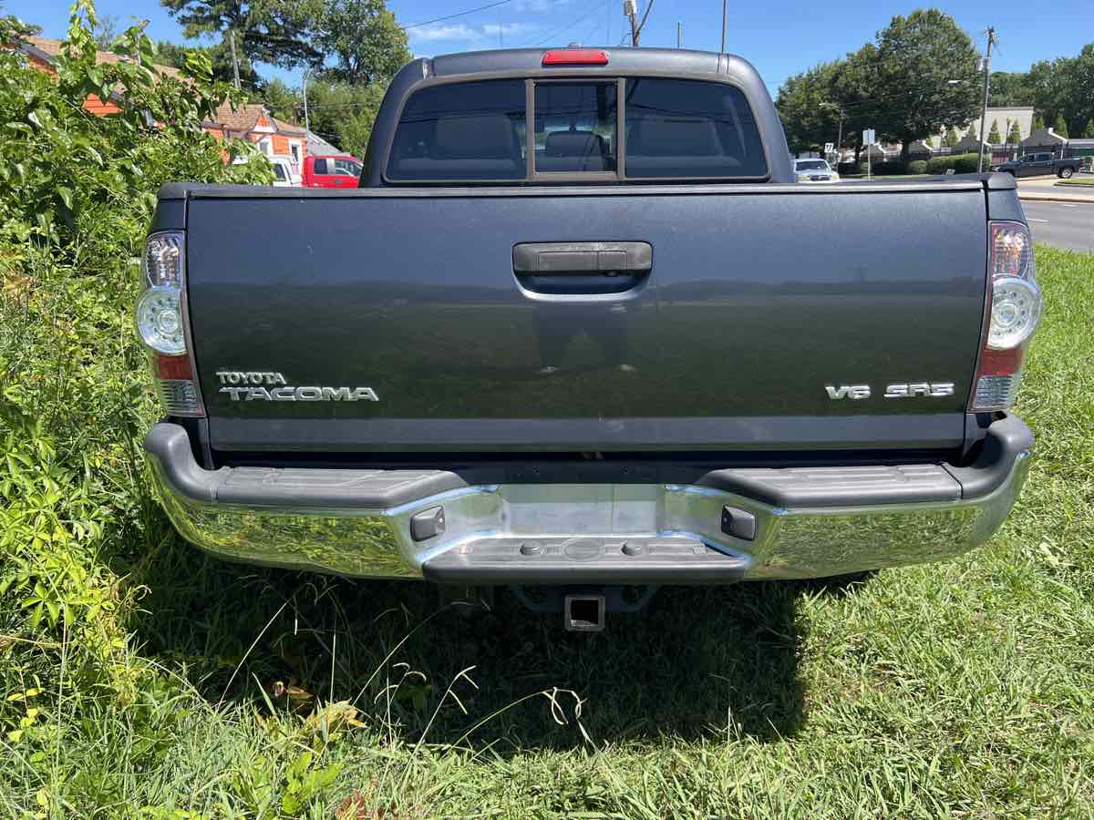 2009 Toyota Tacoma SR5 photo 15