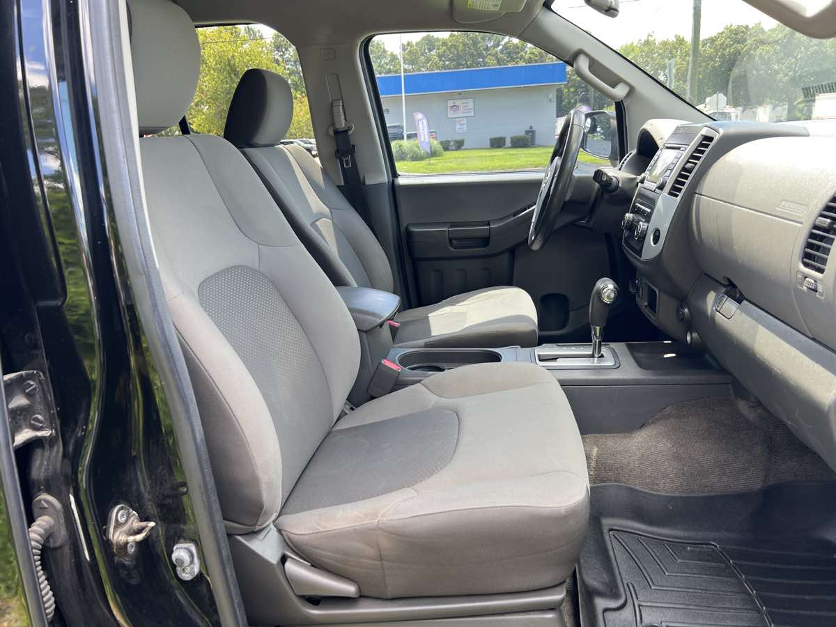 2015 Nissan Xterra S photo 12