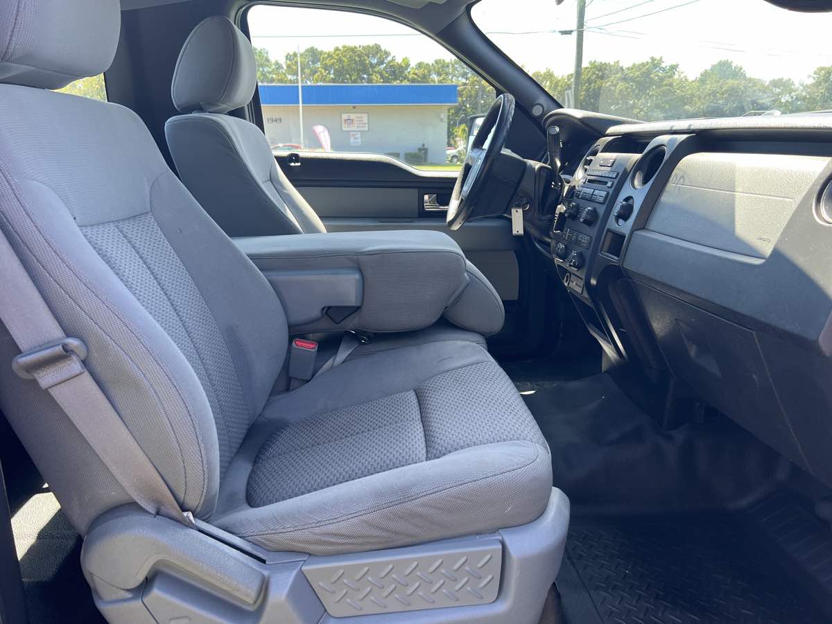 2014 Ford F-150 XL photo 12