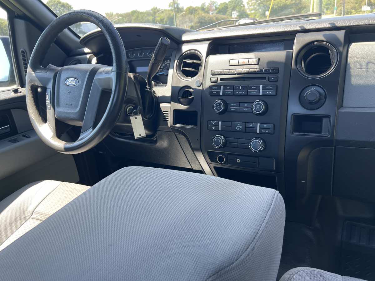 2014 Ford F-150 XL photo 2
