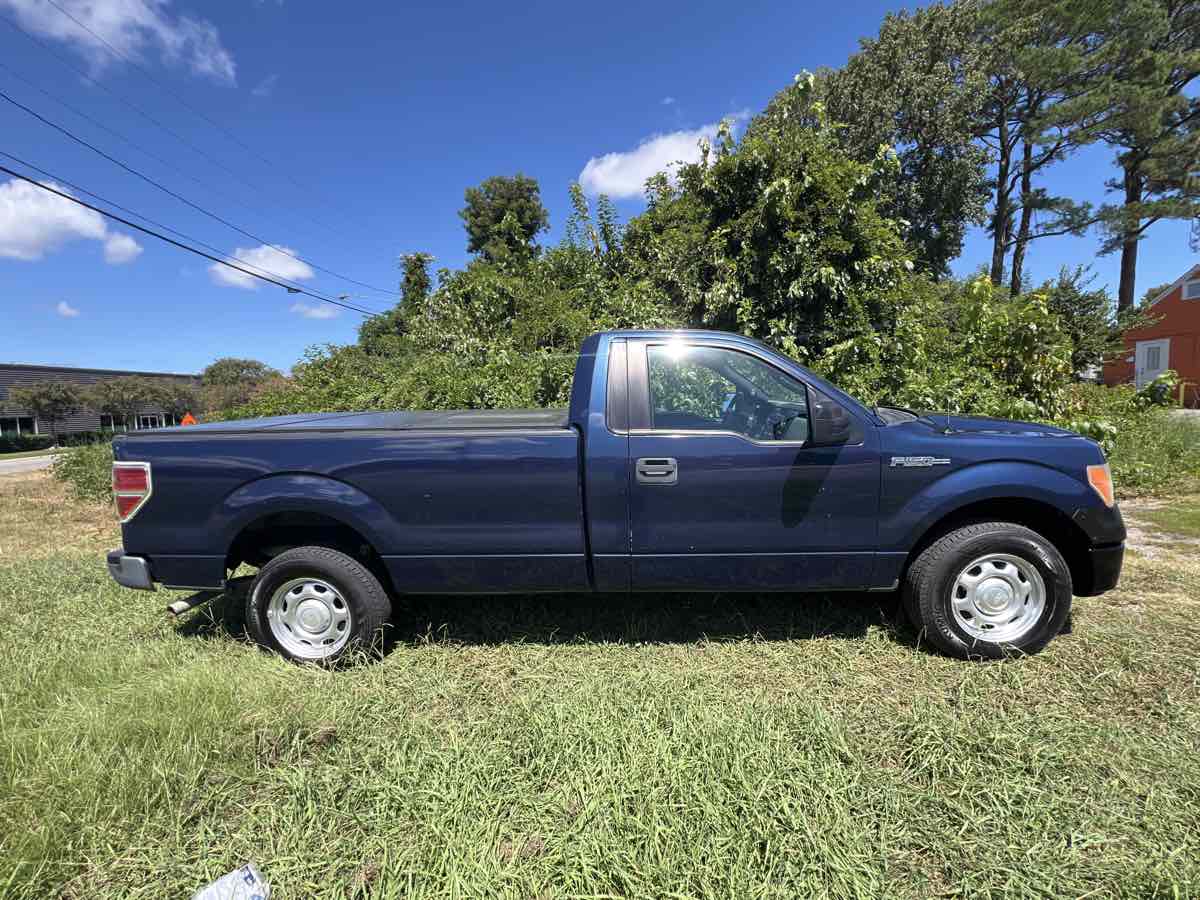 2014 Ford F-150 XL photo 11