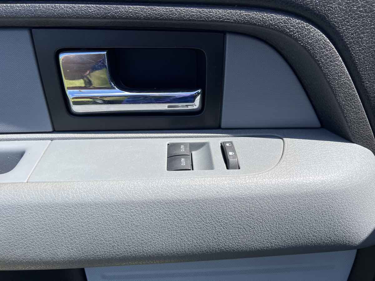 2014 Ford F-150 XL photo 10