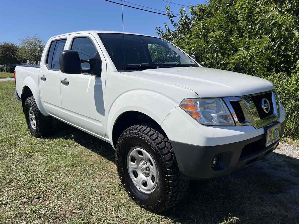 2016 Nissan Frontier S photo 7