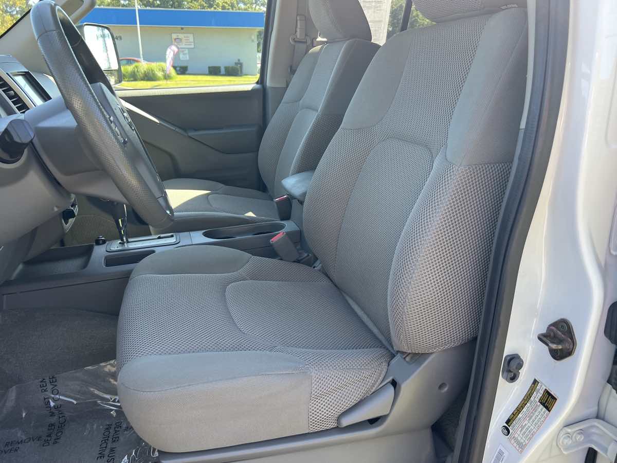 2016 Nissan Frontier S photo 6