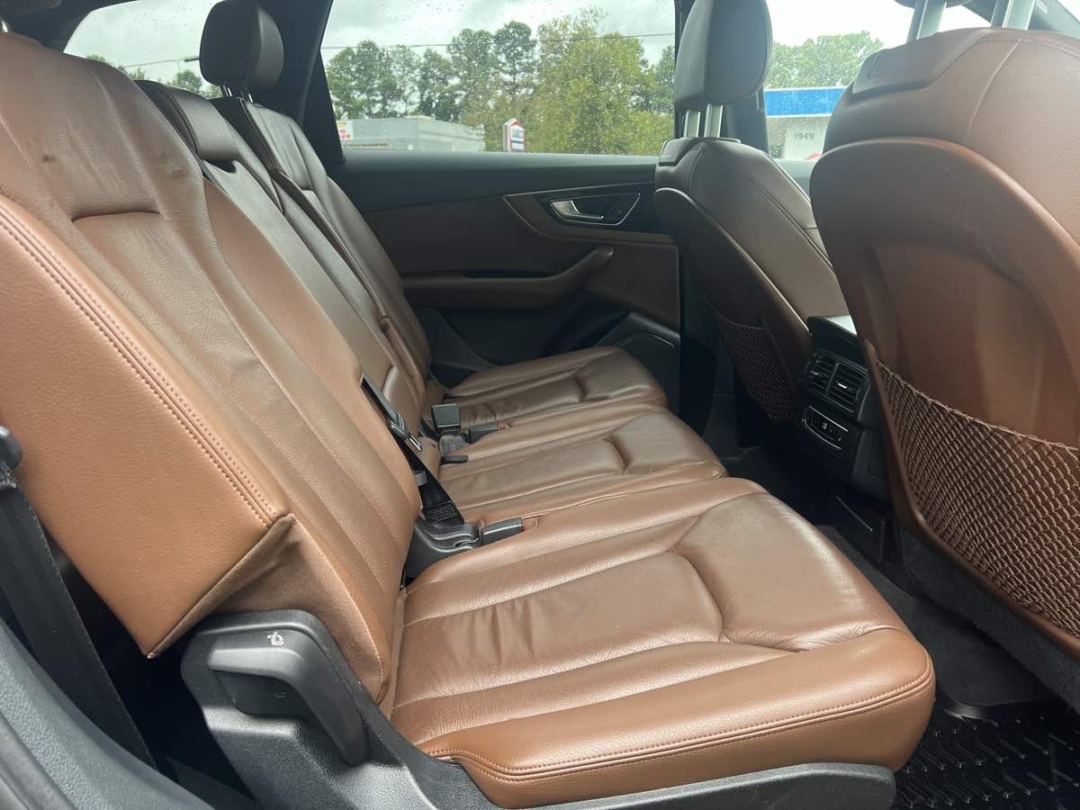 2017 Audi Q7 Premium Plus photo 11