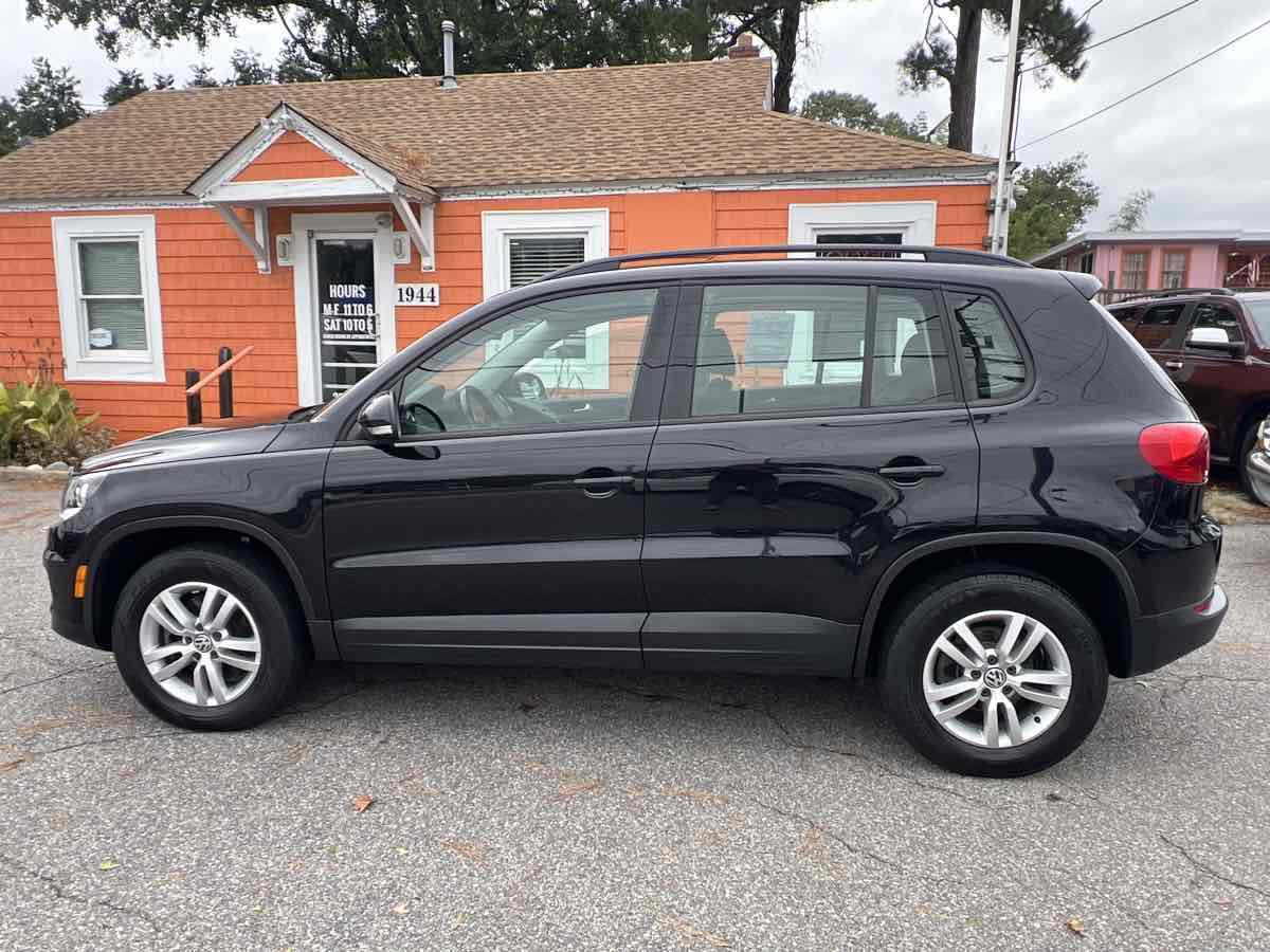 2015 Volkswagen Tiguan S photo 3