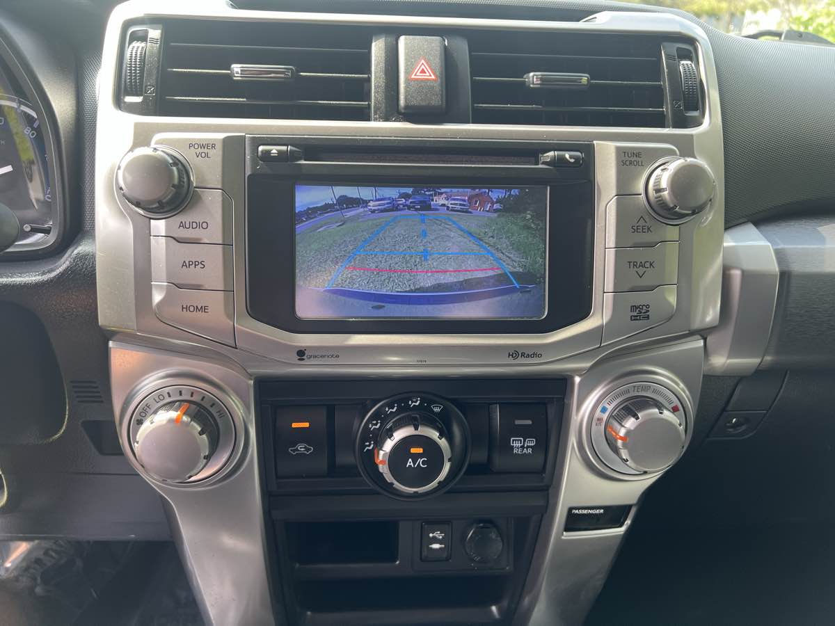 2015 Toyota 4Runner SR5 Premium photo 4