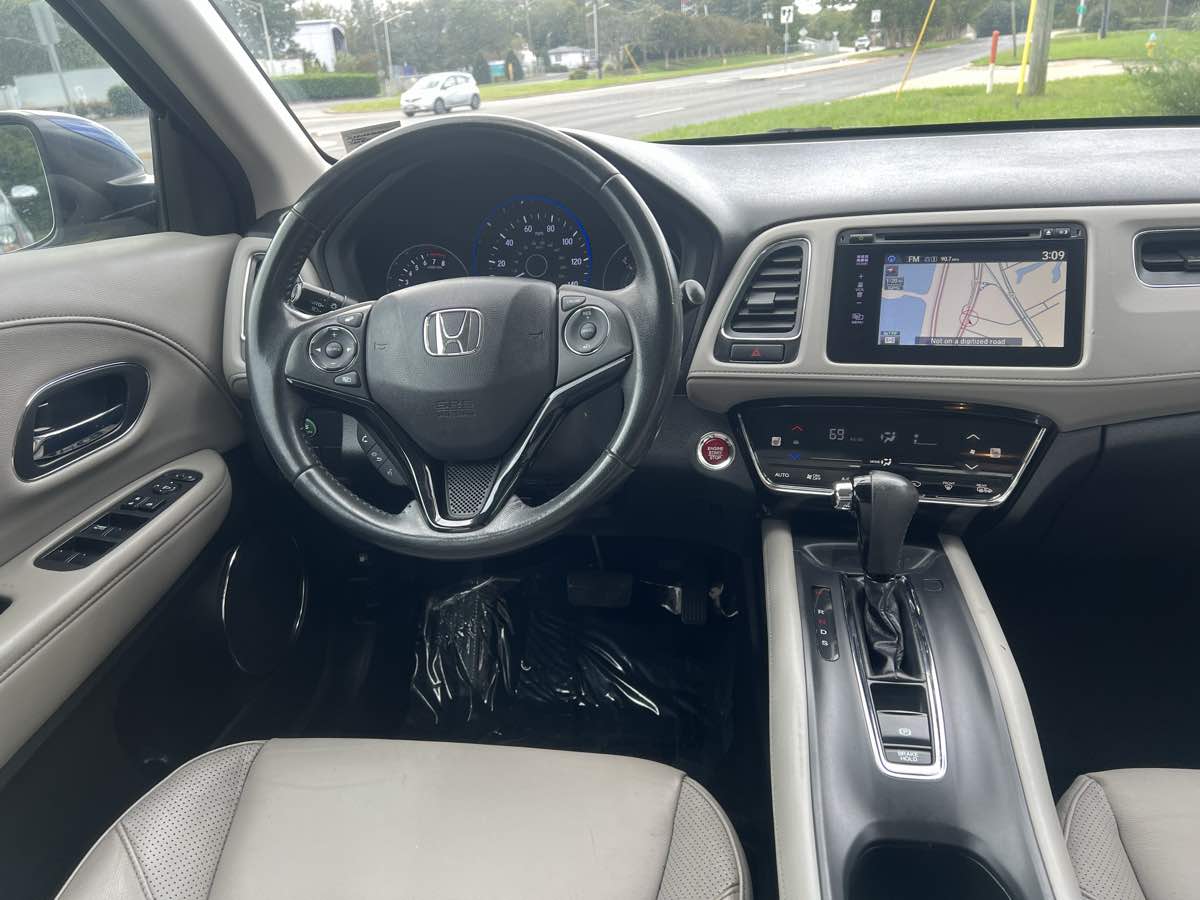2017 Honda HR-V EX-L photo 2