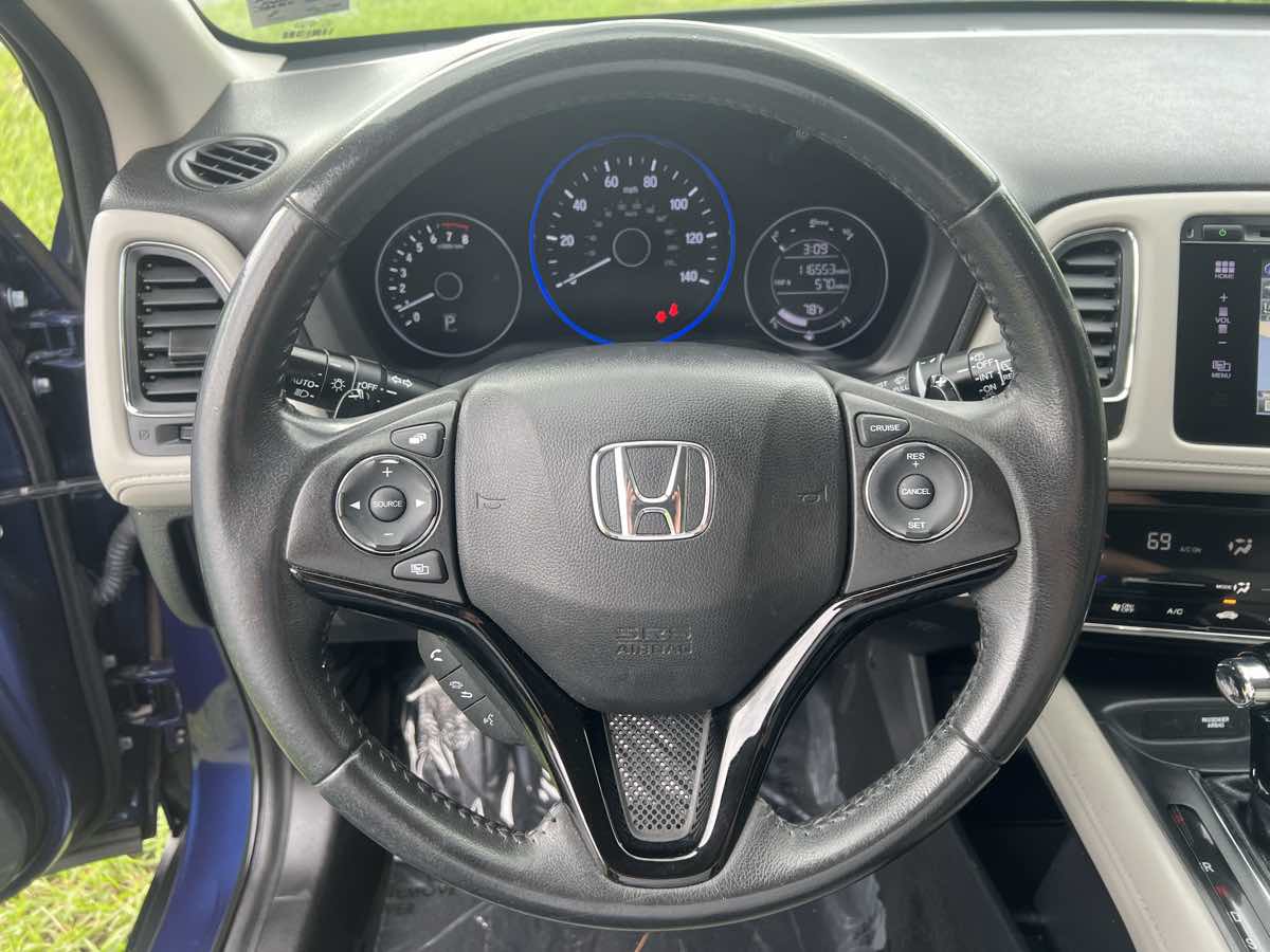 2017 Honda HR-V EX-L photo 4