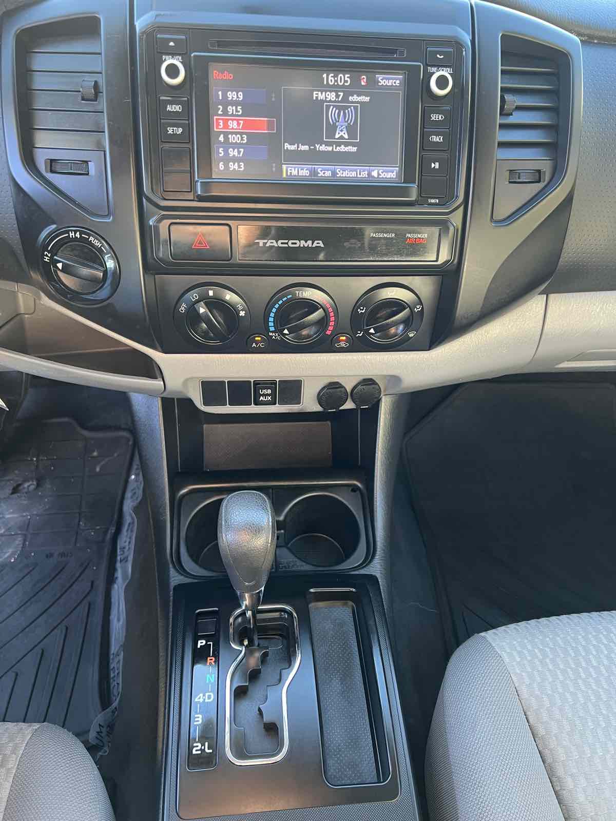 2015 Toyota Tacoma Base V6 photo 4