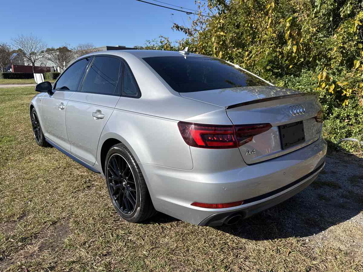 2018 Audi A4 Premium Plus S line Quattro photo 3