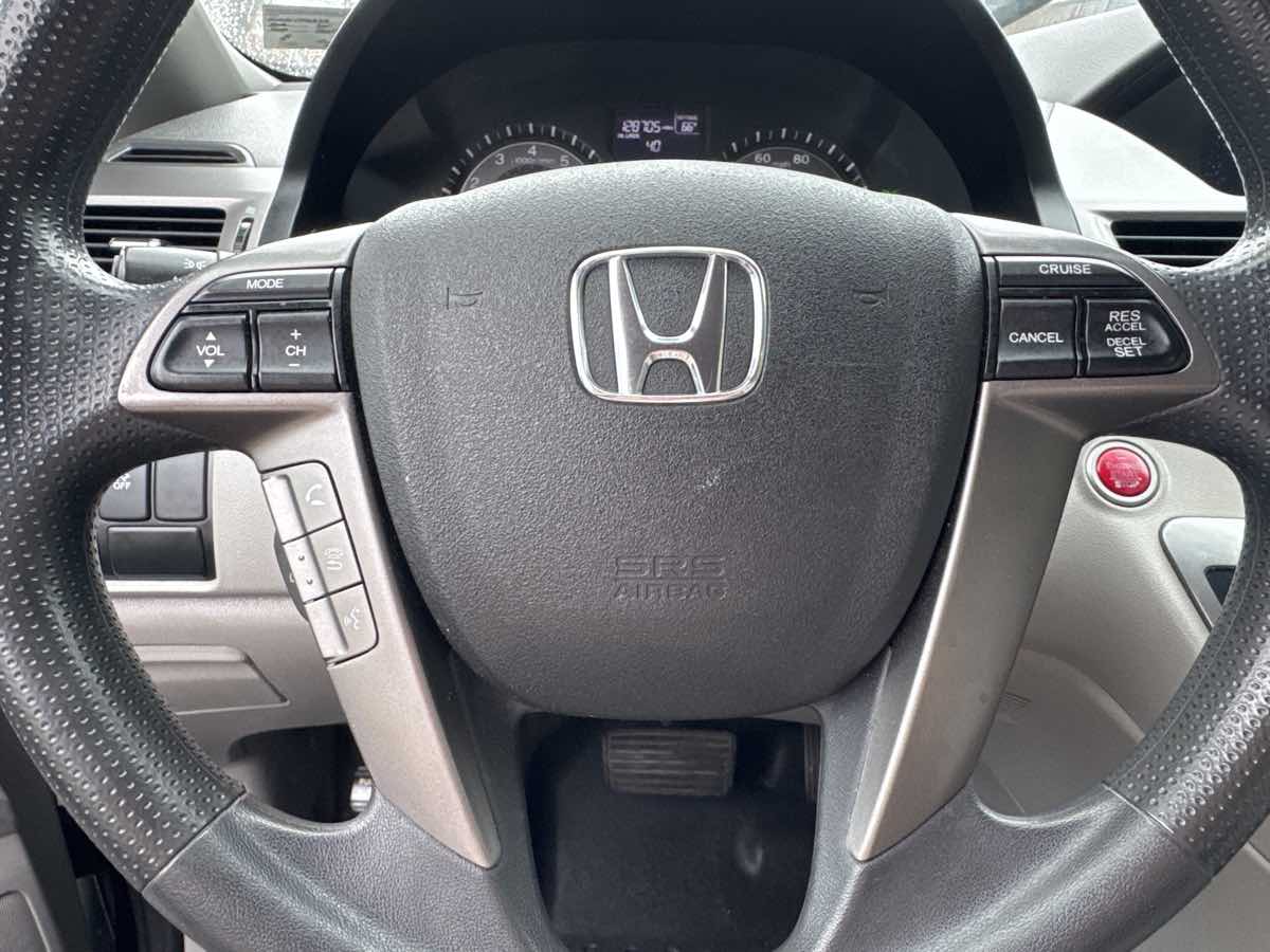 2015 Honda Odyssey EX photo 2