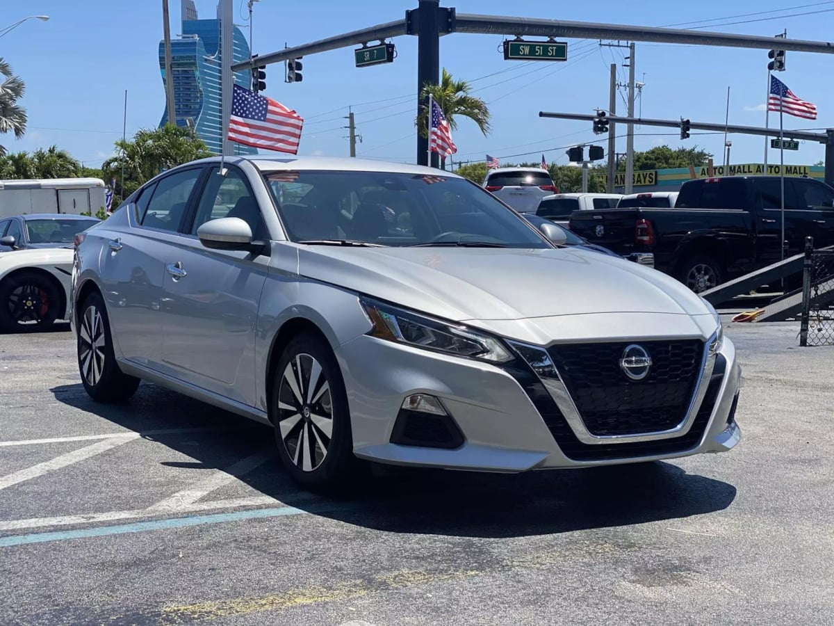 2021 Nissan Altima 2.5 SV