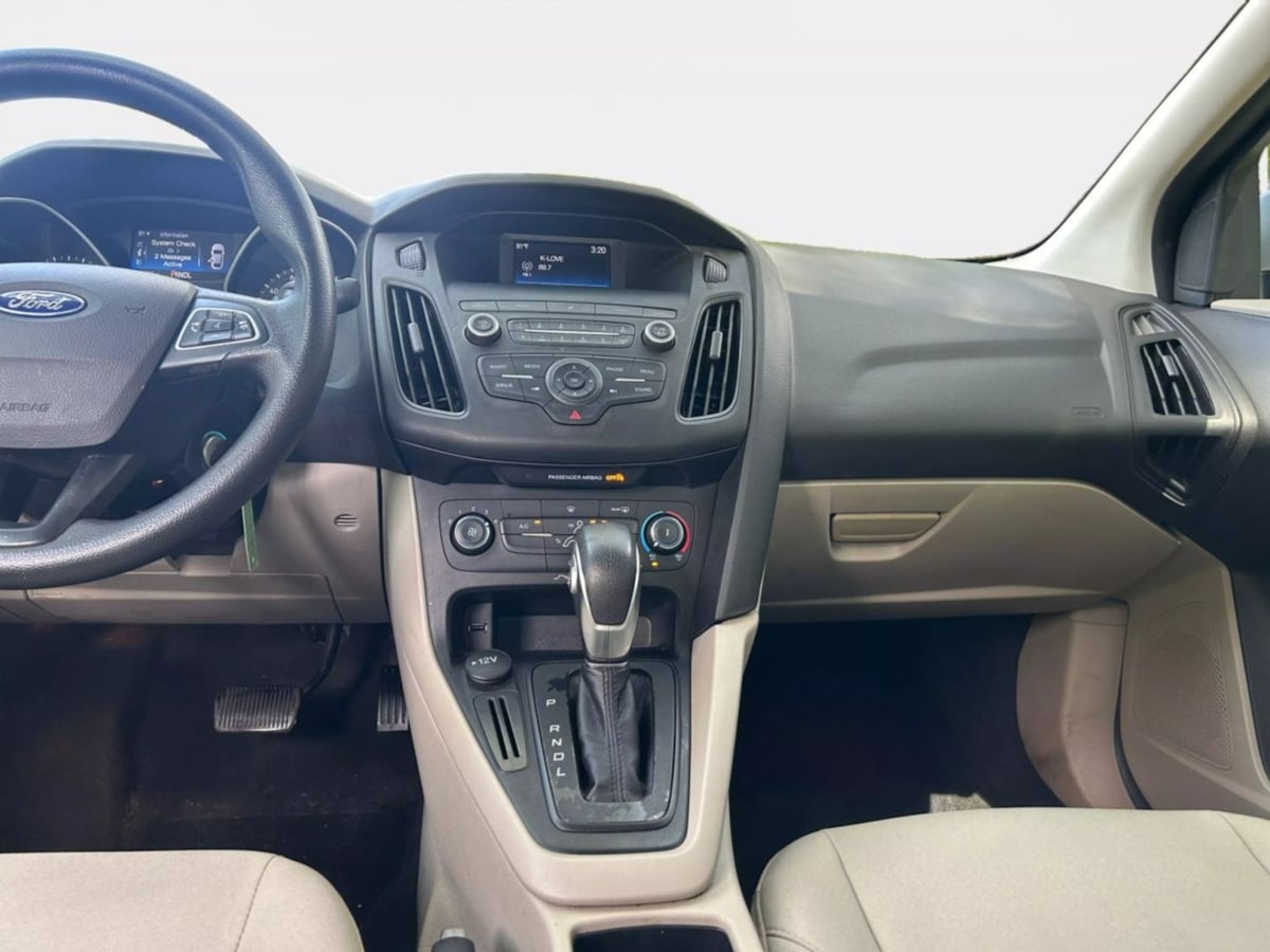 2018 Ford Focus SE - Photo 11