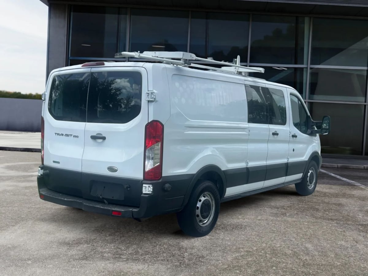 2015 Ford Transit Base - Photo 6