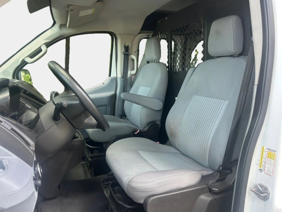 2015 Ford Transit Base - Photo 9