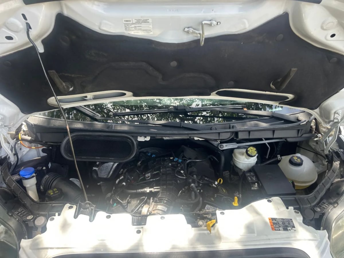 2015 Ford Transit Base - Photo 18