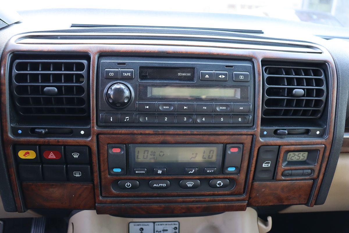 2004 Land Rover Discovery SE photo 24