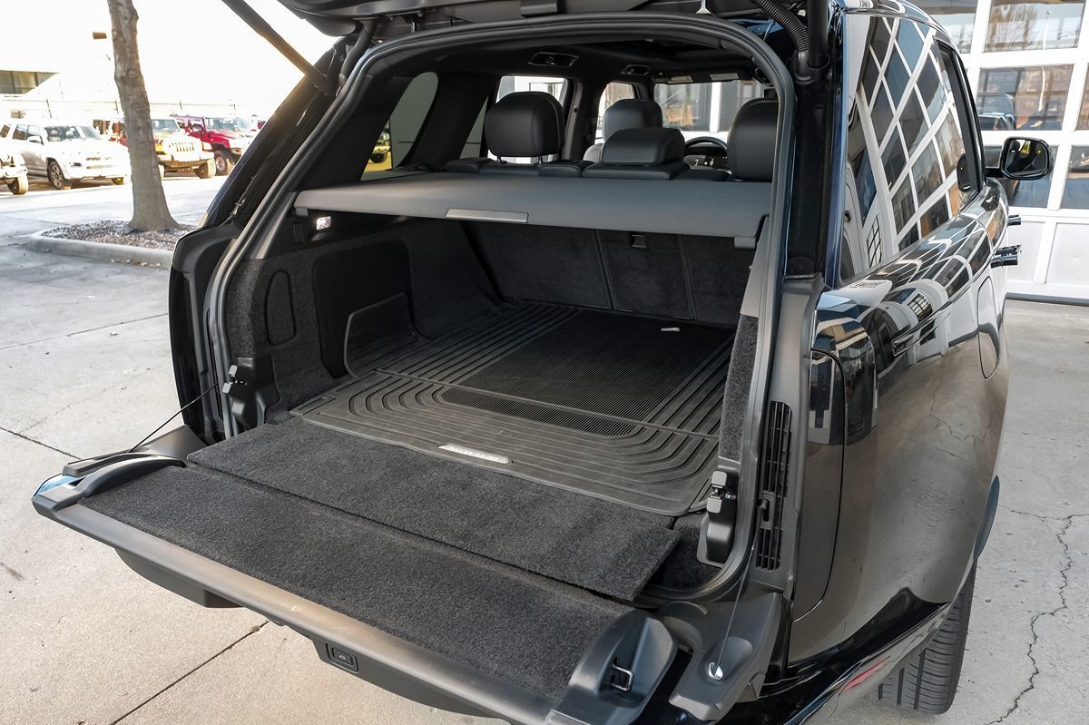2023 Land Rover Range Rover SE photo 52