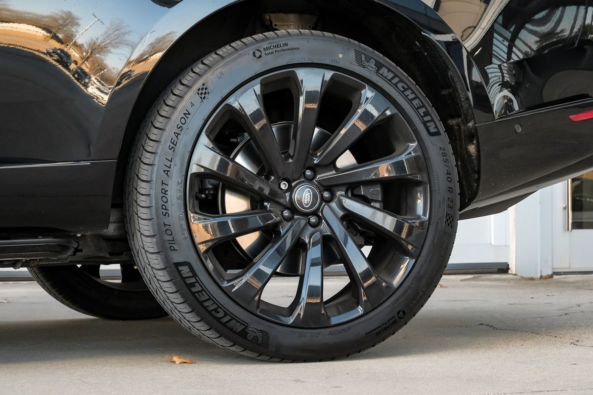 2023 Land Rover Range Rover SE photo 54