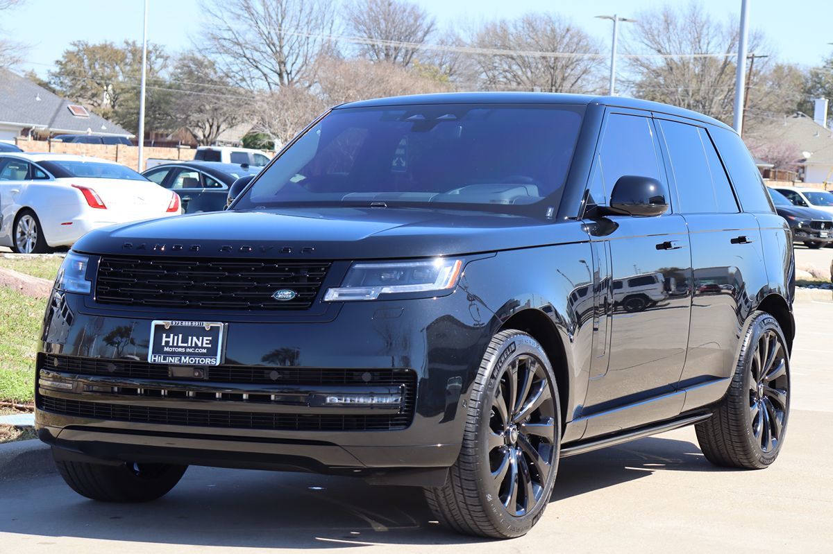 2023 Land Rover Range Rover SE photo 4