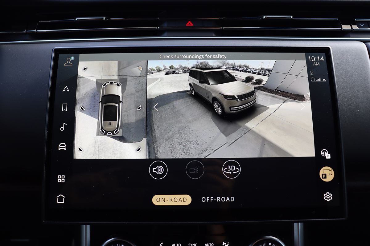 2023 Land Rover Range Rover SE photo 26