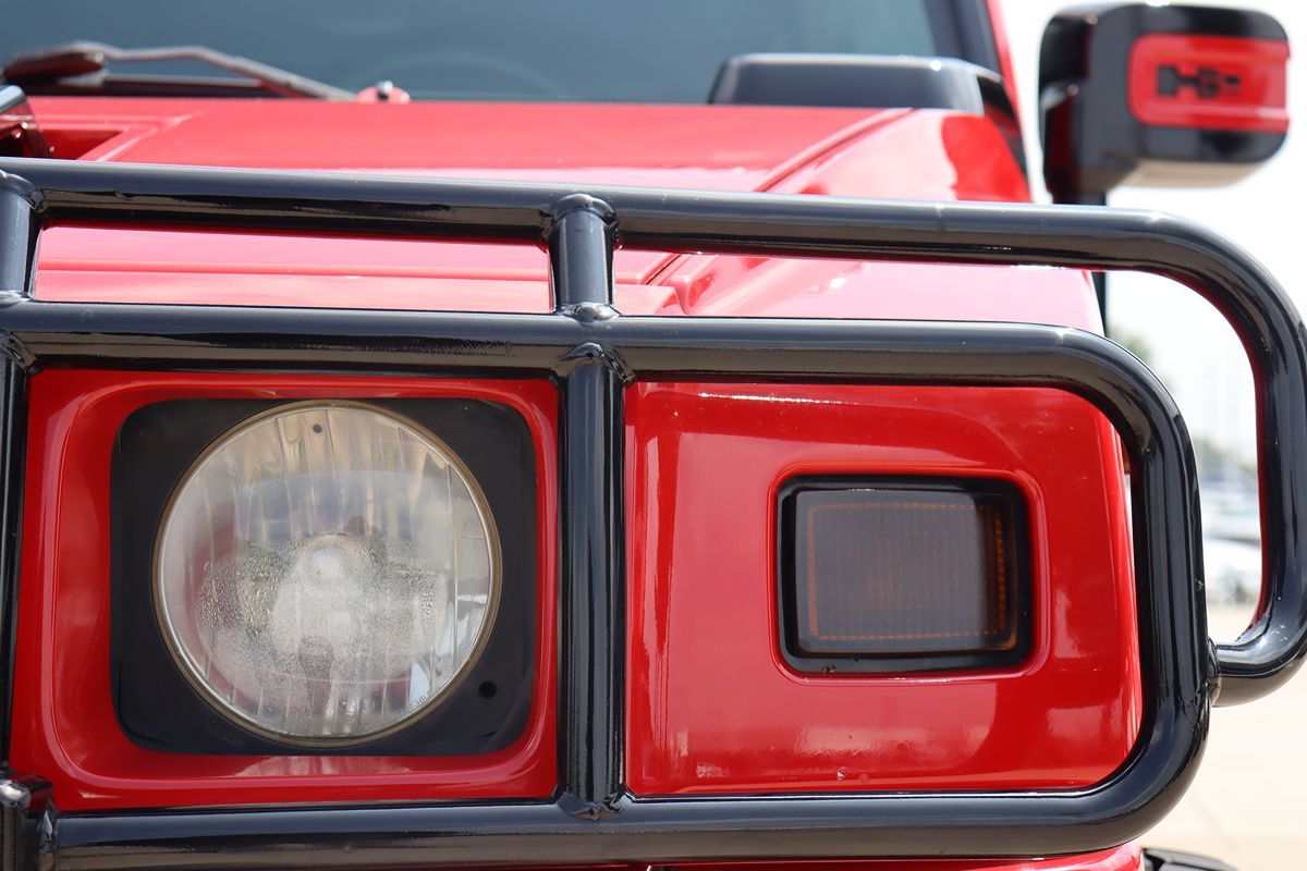 2004 Hummer H2 Luxury photo 6