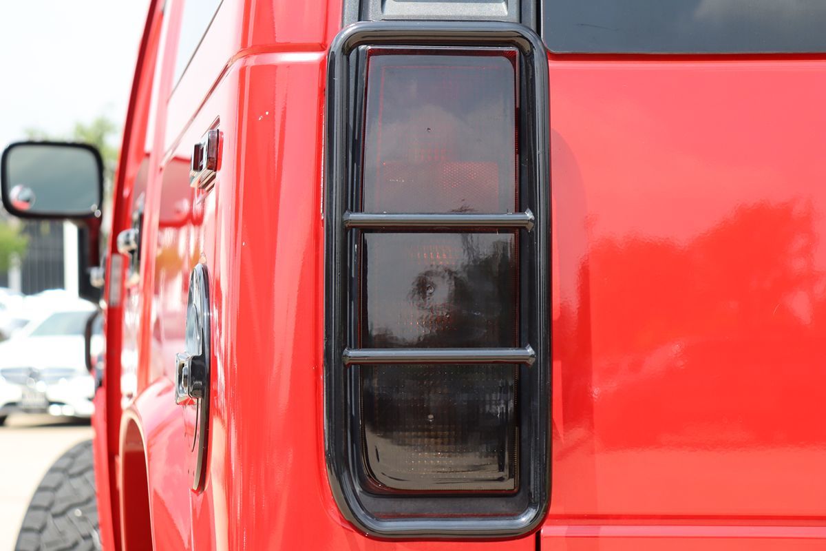 2004 Hummer H2 Luxury photo 12