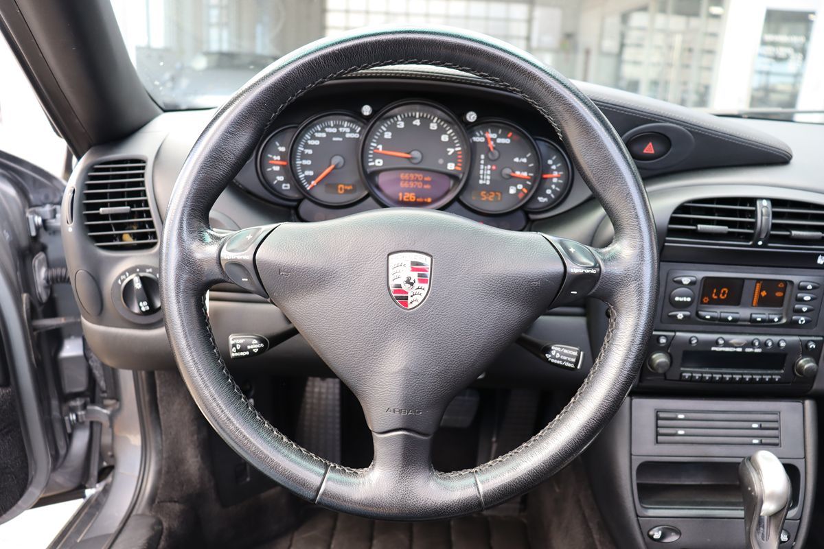 2002 Porsche 911 photo 21