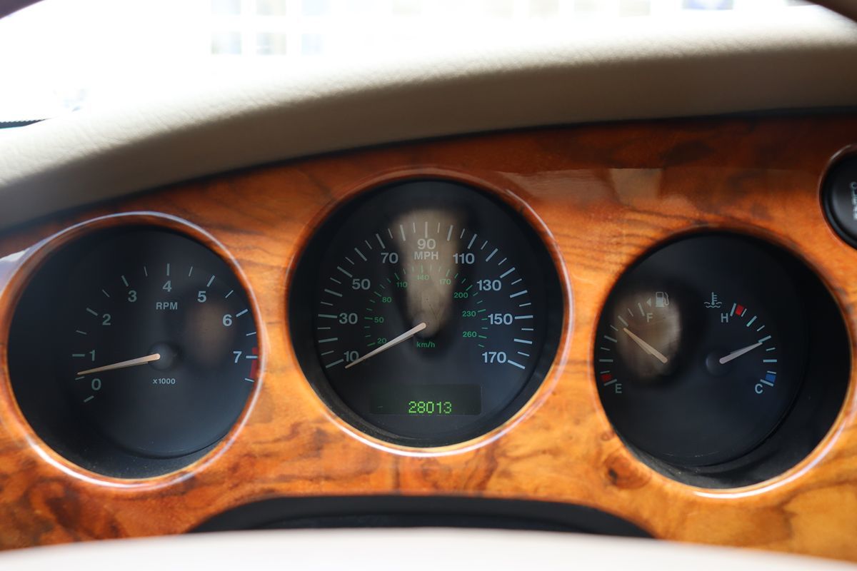 2002 Jaguar XK 8 photo 15