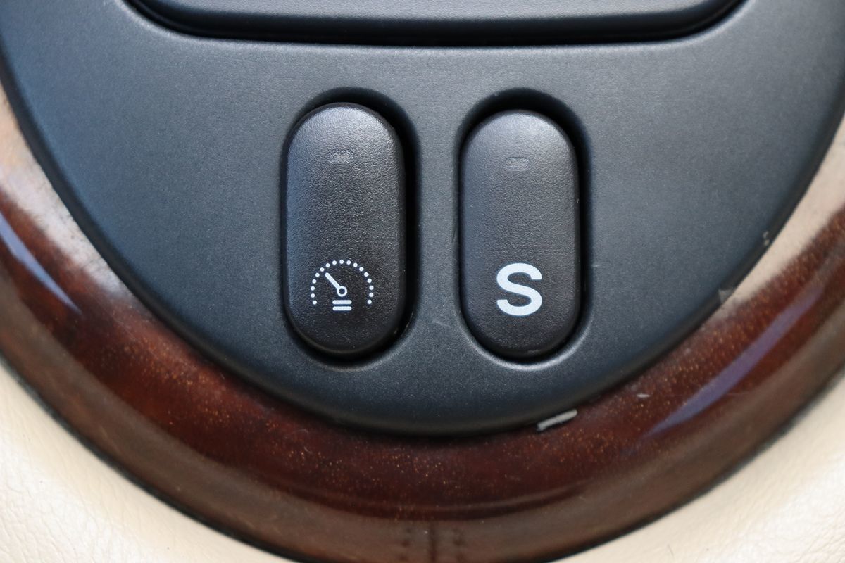 2002 Jaguar XK 8 photo 21