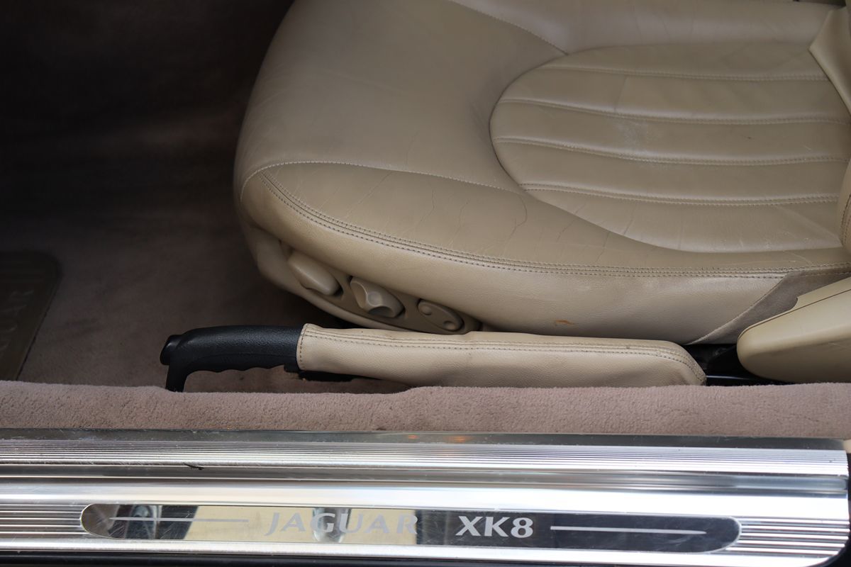 2002 Jaguar XK 8 photo 28
