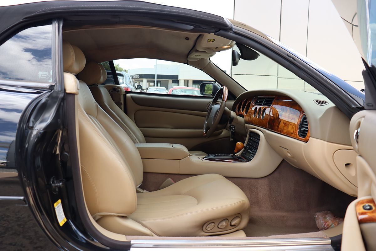 2002 Jaguar XK 8 photo 22