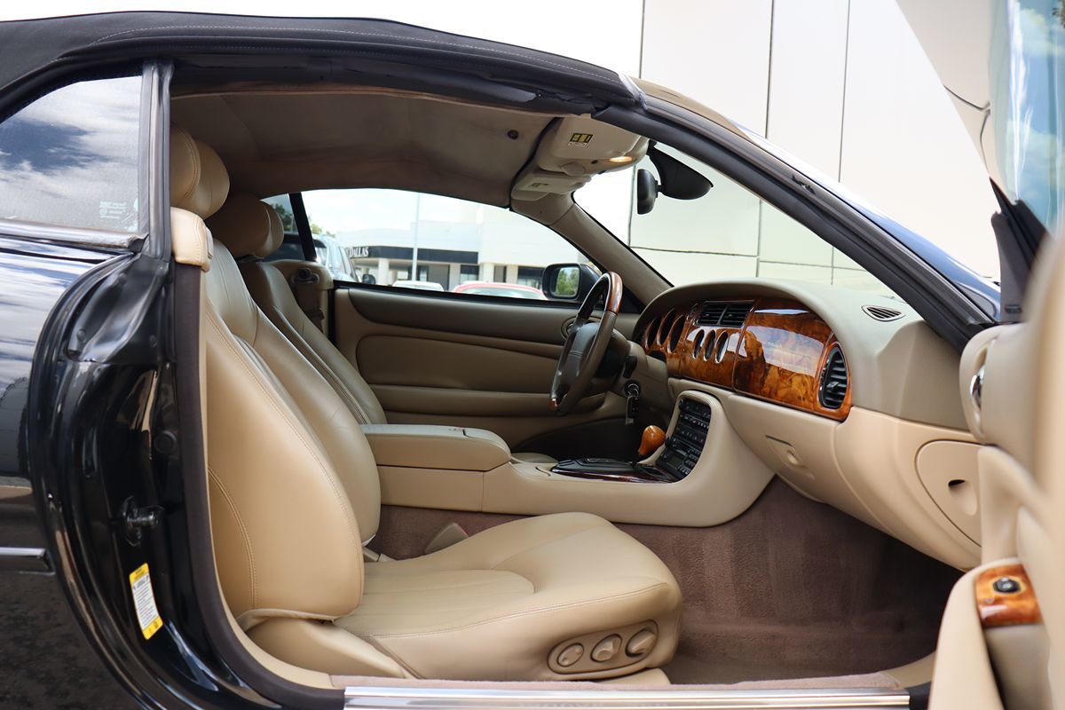 2002 Jaguar XK 8 photo 23