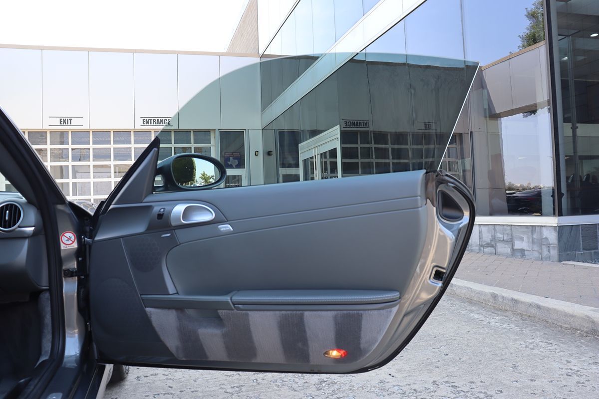 2007 Porsche Cayman S photo 31