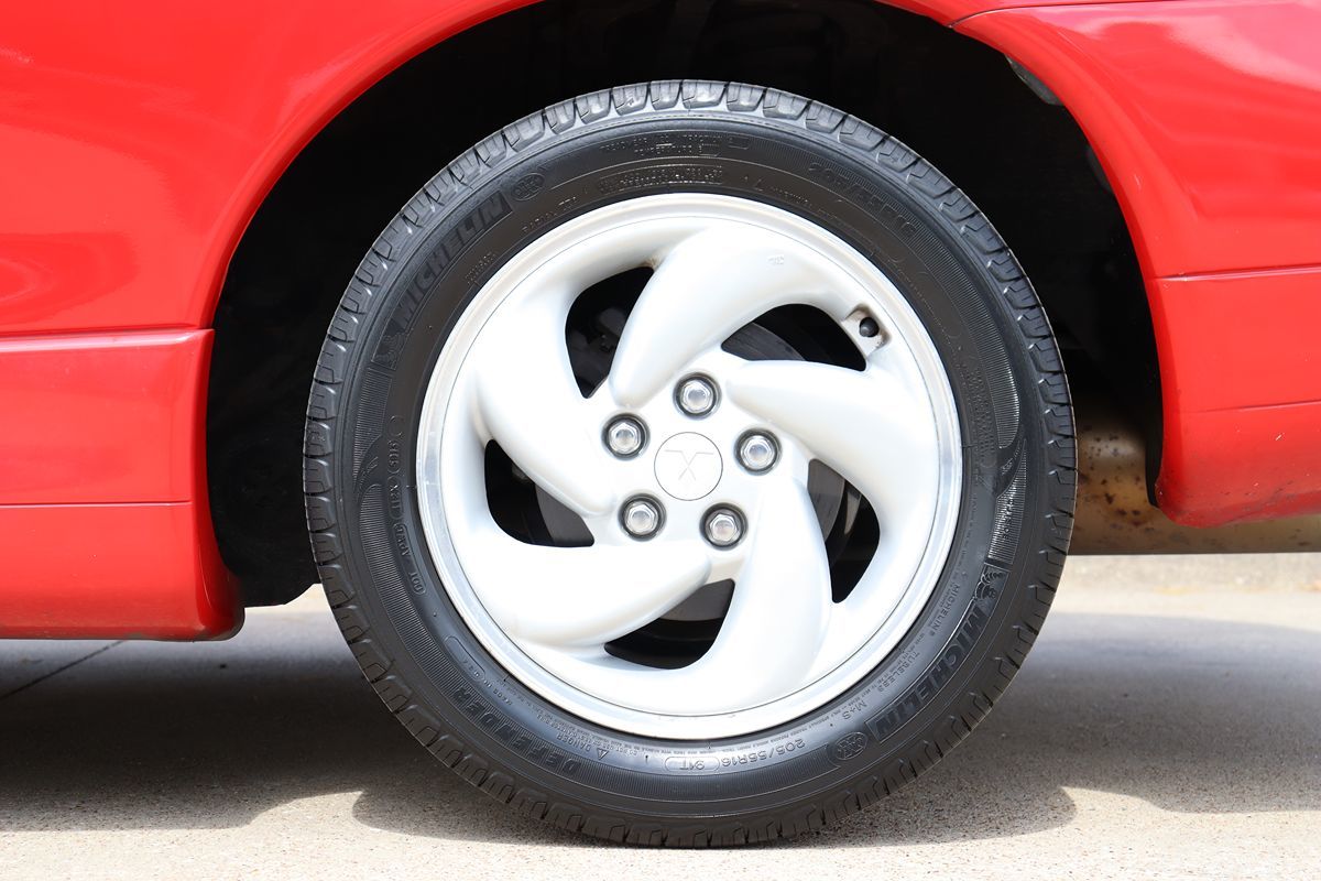 1996 Mitsubishi Eclipse Spyder photo 44