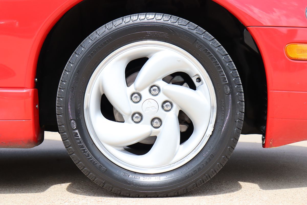 1996 Mitsubishi Eclipse Spyder photo 46
