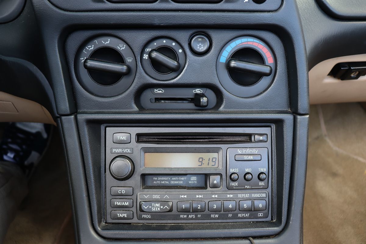 1998 Mitsubishi Eclipse Spyder photo 15