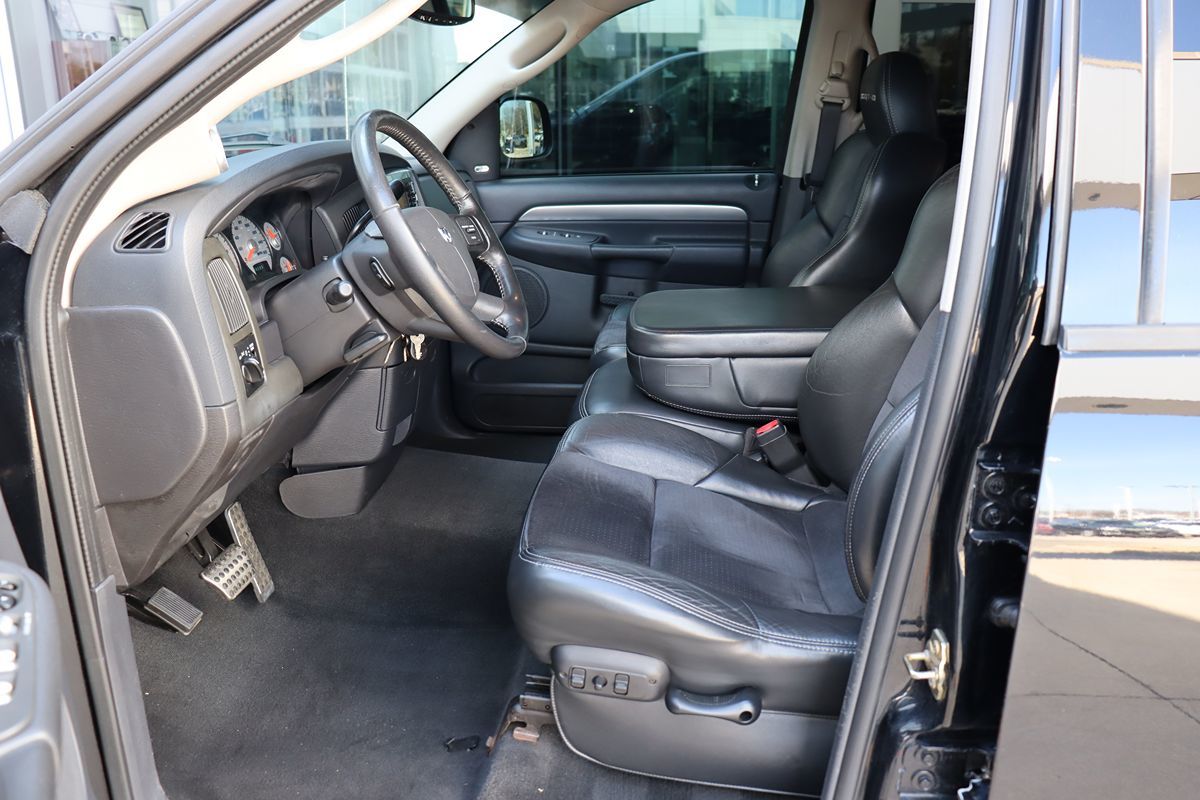 2005 Dodge Ram photo 28