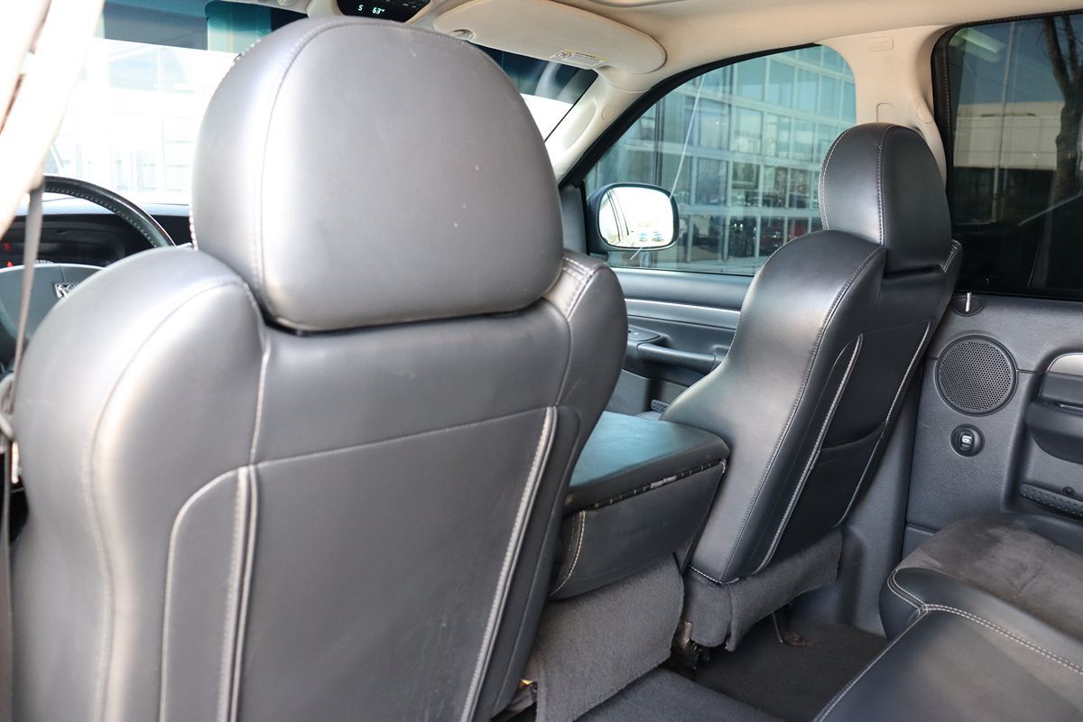 2005 Dodge Ram photo 32