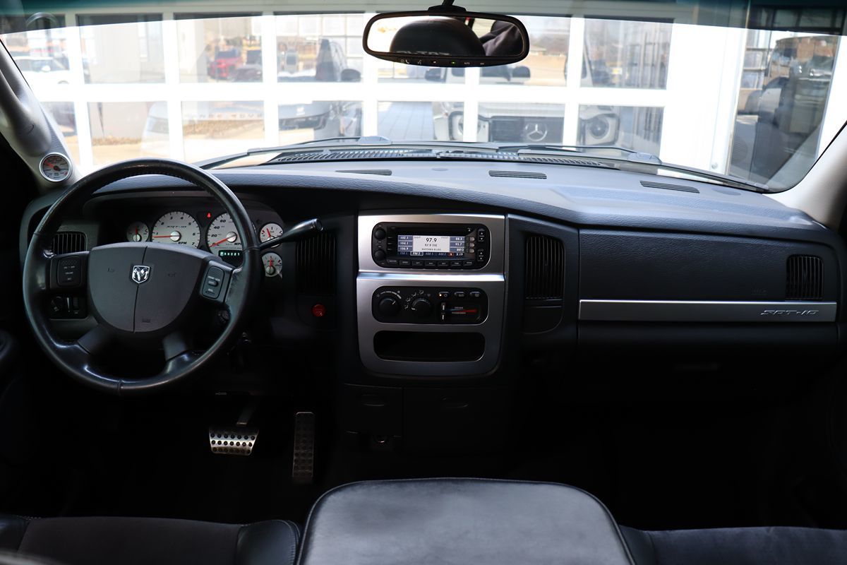 2005 Dodge Ram photo 13