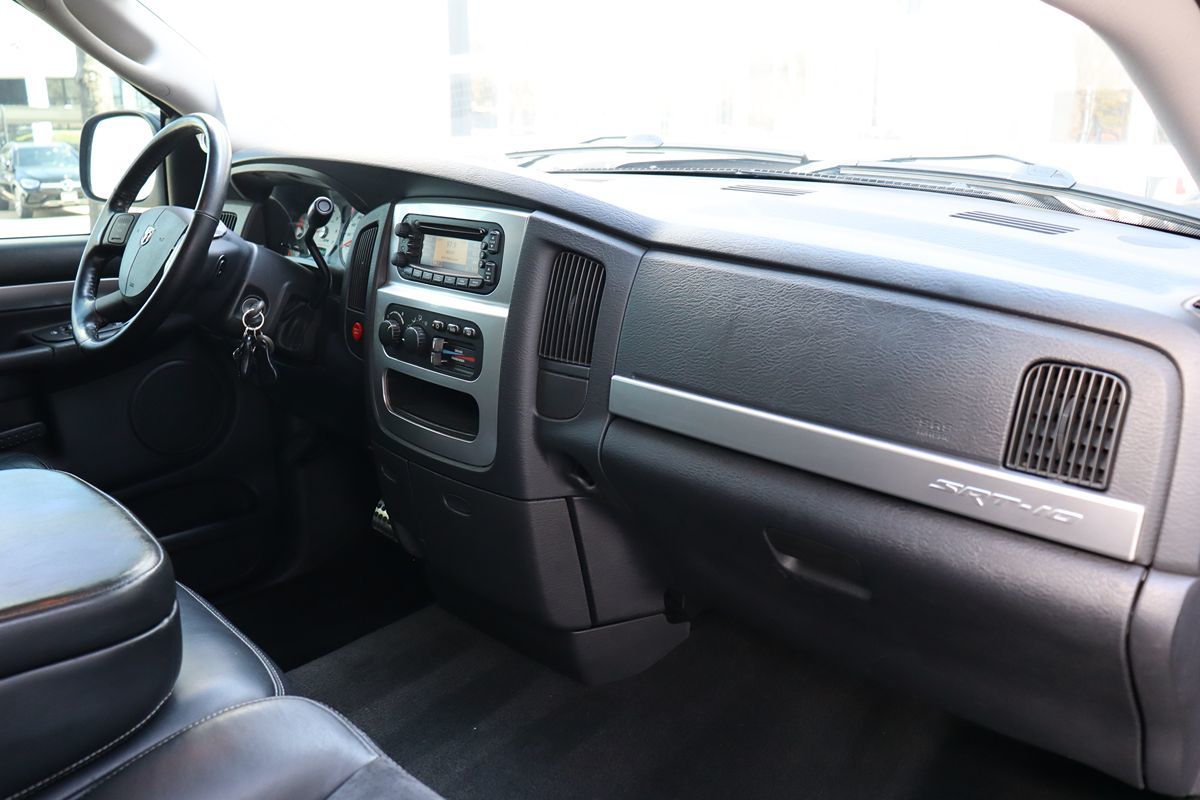 2005 Dodge Ram photo 15