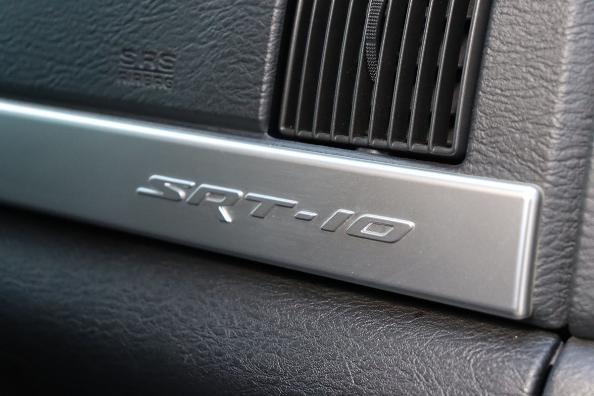 2005 Dodge Ram photo 17