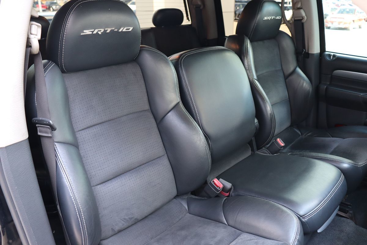 2005 Dodge Ram photo 31