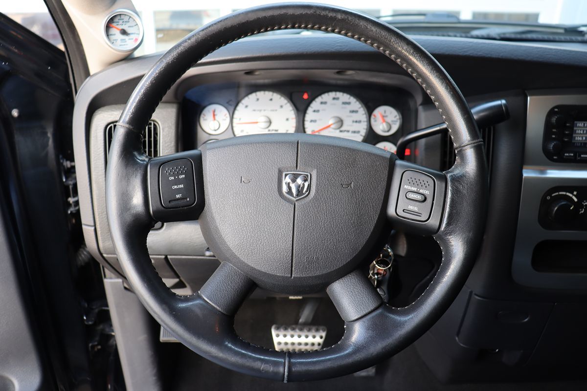 2005 Dodge Ram photo 19