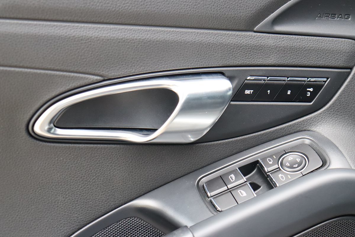 2013 Porsche Boxster photo 35